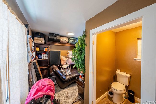 1506 D St, House other with 4 bedrooms, 3 bathrooms and null parking in Floresville TX | Image 37