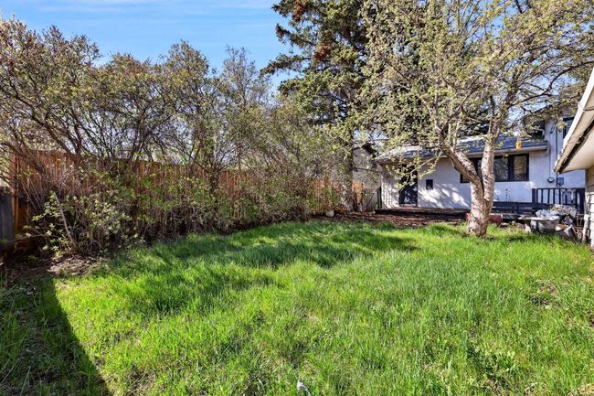 111 Allandale Close Se, House other with 3 bedrooms, 3 bathrooms and 2 parking in Calgary AB | Image 33