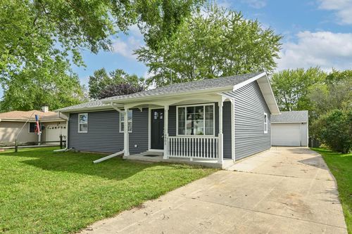 6901 Middle Road, Caledonia, WI, 53402 | Card Image