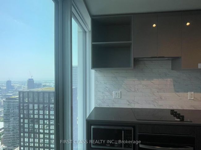 5006 - 252 Church St, Condo with 2 bedrooms, 1 bathrooms and null parking in Toronto ON | Image 8
