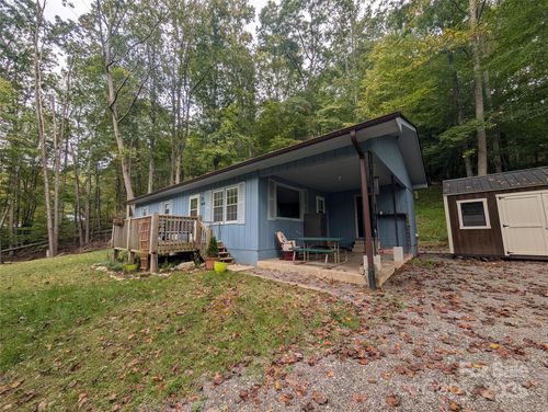 710 Three Quarter Creek Rd, Burnsville, NC, 28714-7772 | Card Image