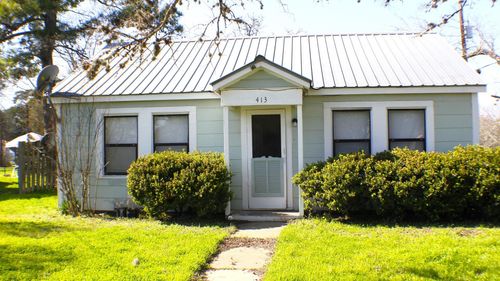 413 N Avenue D, Waelder, TX, 78959 | Card Image