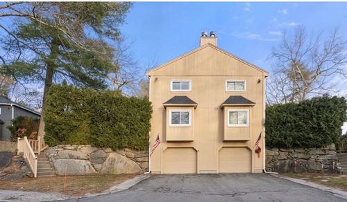 7-7 Gentry Ln, Uxbridge, MA, 01569-1612 | Card Image