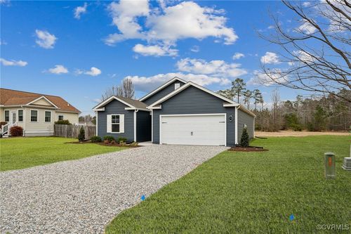 116 Byway Dr, Kilmarnock, VA, 22482-2802 | Card Image