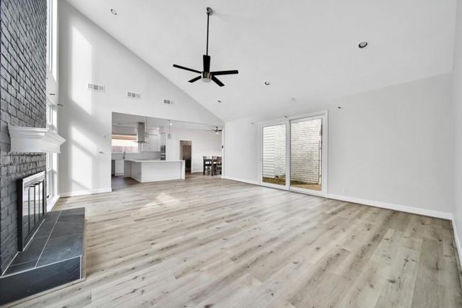 7607 Bankside Dr, House other with 3 bedrooms, 4 bathrooms and 2 parking in Houston TX | Image 8