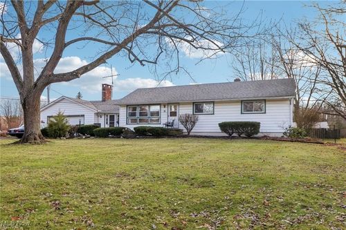 16107 Moseley Rd, Madison, OH, 44057-9407 | Card Image