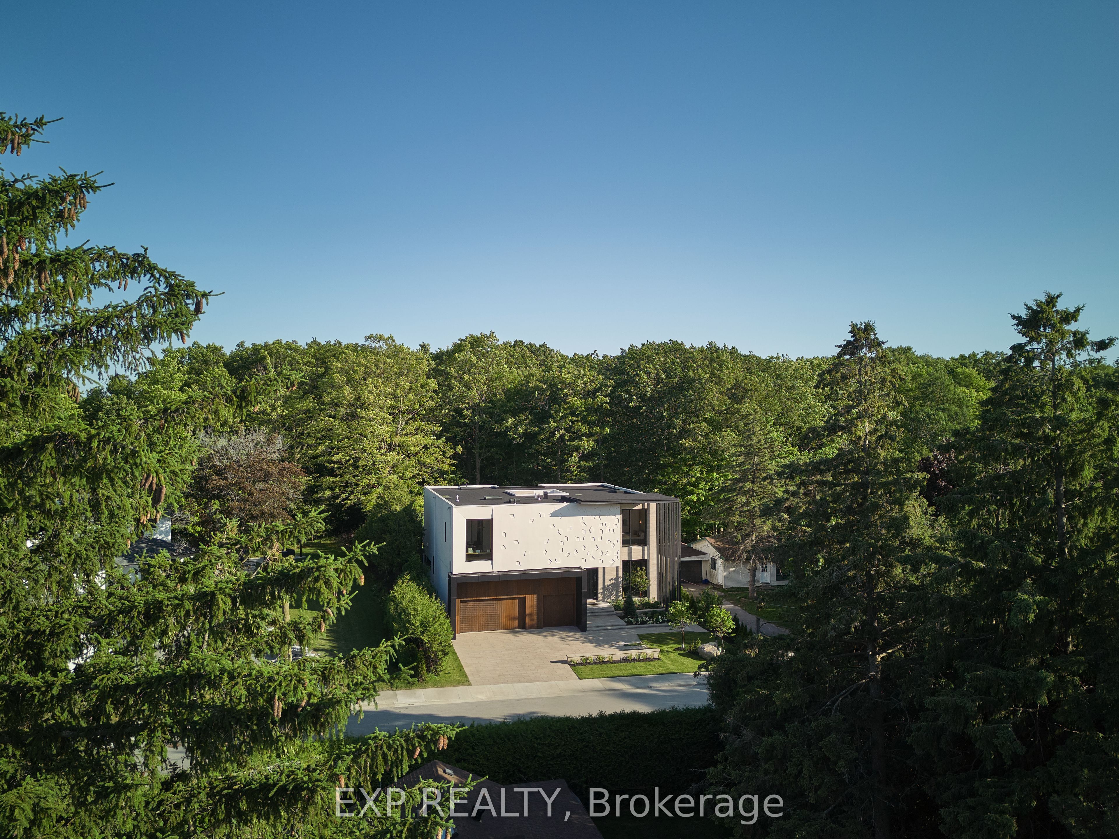 Residential in Richmond Hill 4