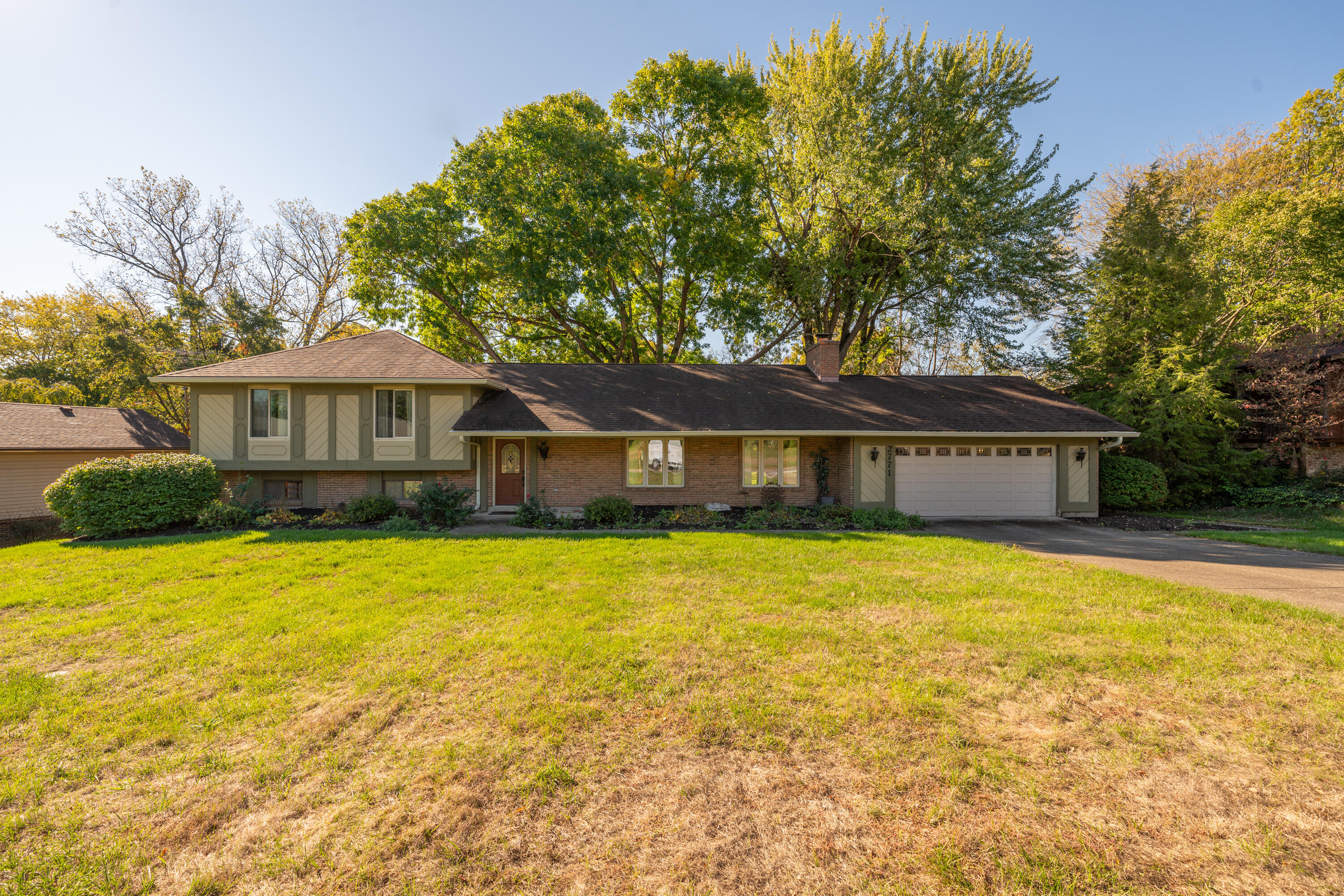 Rhett Dr, Beavercreek, OH 45434