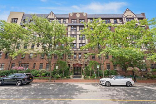 apt-1j-4 Maple Dr, Great Neck, NY, 11021-2009 | Card Image