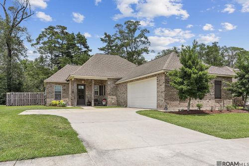 16035 Greycliff Ave, Pride, LA, 70770-2211 | Card Image