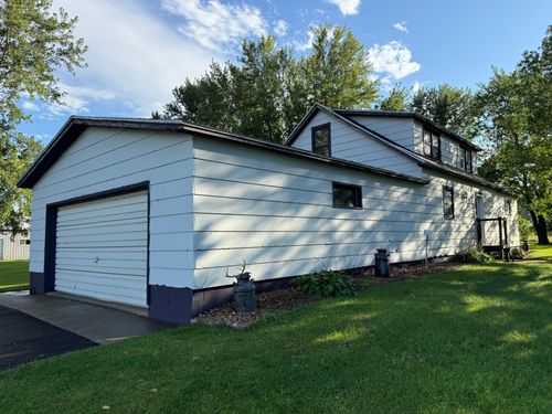 20729 462nd Ave, Morris, MN, 56267-4504 | Card Image
