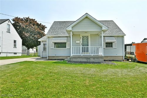 859 Gary Ave, Girard, OH, 44420-1919 | Card Image