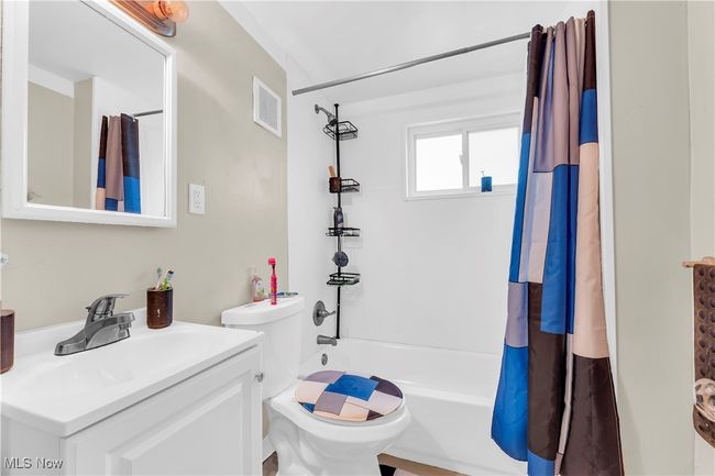 5193 Miller Ave, House other with 3 bedrooms, 2 bathrooms and null parking in Maple Heights OH | Image 17