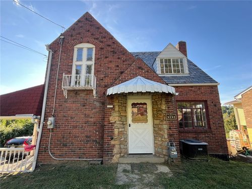 3232 Margaret St, Pittsburgh, PA, 15227-1028 | Card Image
