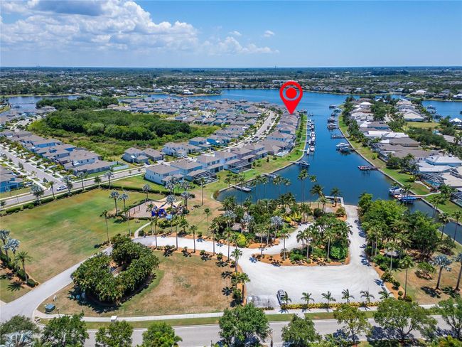 5243 Wishing Arch Dr, House other with 4 bedrooms, 4 bathrooms and null parking in APOLLO BEACH FL | Image 4