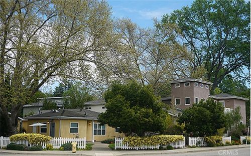 a-8055 Portola Rd, Atascadero, CA, 93422-3915 | Card Image