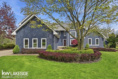 61030 Miriam Dr, Washington Twp, MI, 48094-1413 | Card Image