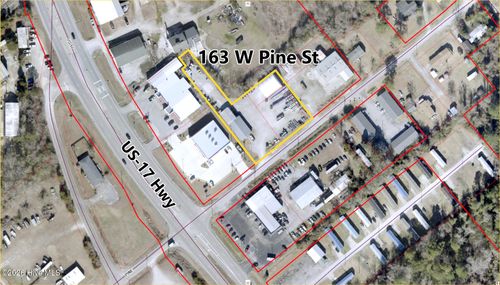 163 W Pine St, New Bern, NC, 28560-5084 | Card Image