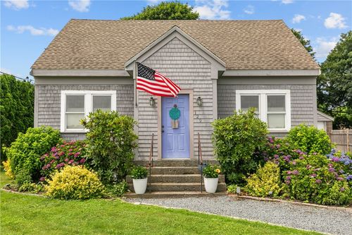 129 Bliss Mine Rd, Newport, RI, 02840-2881 | Card Image