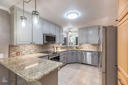 624 Pleasant Ln, Clyde, TX, 79510-4307 | Card Image