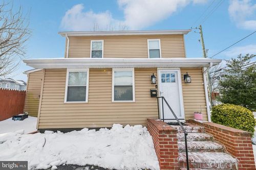 6003 Seat Pleasant Dr, CAPITOL HEIGHTS, MD, 20743-2246 | Card Image