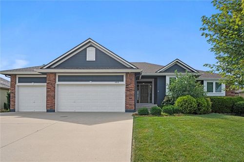 409 S Lakeshore Dr, Raymore, MO, 64083-9771 | Card Image
