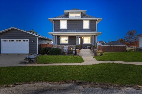 503 2nd St E, Newhall, IA, 52315-9685 | Card Image