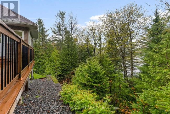 28084 Highway 41, House other with 5 bedrooms, 2 bathrooms and 5 parking in Renfrew ON | Image 38