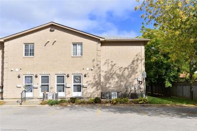 4 - 897 Stone Church Rd E, Townhouse with 2 bedrooms, 2 bathrooms and 1 parking in Hamilton ON | Image 1