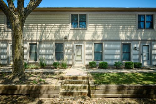 0-1832 Bristol Walk Lane, Hoffman Estates, IL, 60194 | Card Image