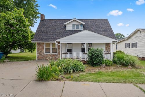 4815 Massillon Rd, Green, OH, 44720-1484 | Card Image