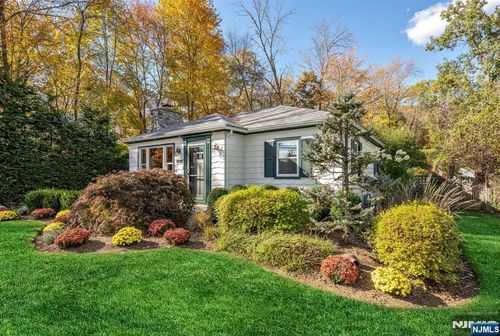 112 Lakeview Ter, Oakland, NJ, 07436-1241 | Card Image