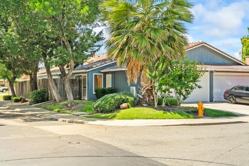 104-7003 Village Green Dr, Stockton, CA, 95210-4217 | Card Image