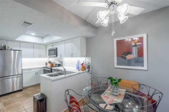 APT-102 - 18040 Midway Rd, Condo with 2 bedrooms, 2 bathrooms and null parking in Dallas TX | Image 11