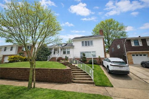 85 Oswald Pl, Staten Island, NY, 10309-3616 | Card Image
