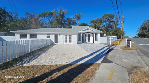 1092 N Florida Ave, TARPON SPRINGS, FL, 34689-2143 | Card Image