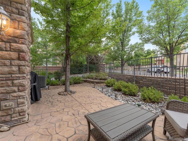 10103 Bluffmont Ln, Townhouse with 2 bedrooms, 3 bathrooms and null parking in Lone Tree CO | Image 34