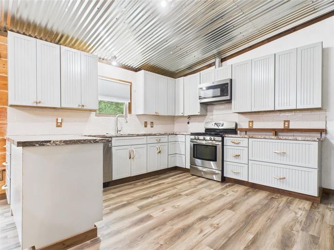 11 Mockingbird Rd, House other with 3 bedrooms, 2 bathrooms and 2 parking in New Waverly TX | Image 6