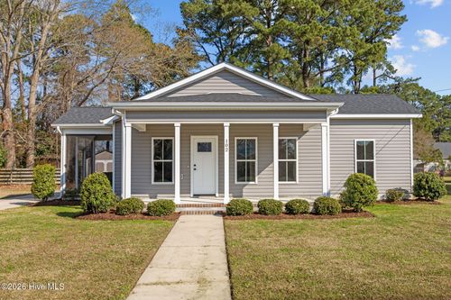 102 E Purvis St, Robersonville, NC, 27871-9235 | Card Image