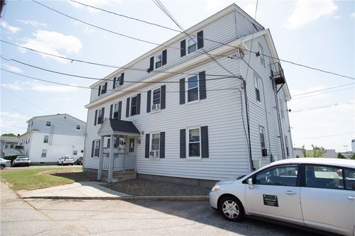 466 Washington St, Coventry, RI, 02816-4856 | Card Image
