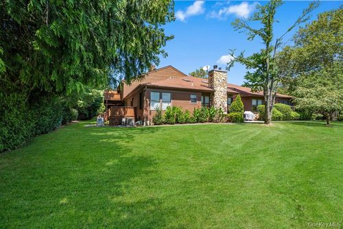20 Hunt Ct, Jericho, NY, 11753-1138 | Card Image