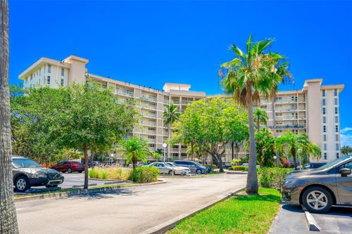 apt-212-2681 S Course Dr, Pompano Beach, FL, 33069-3973 | Card Image