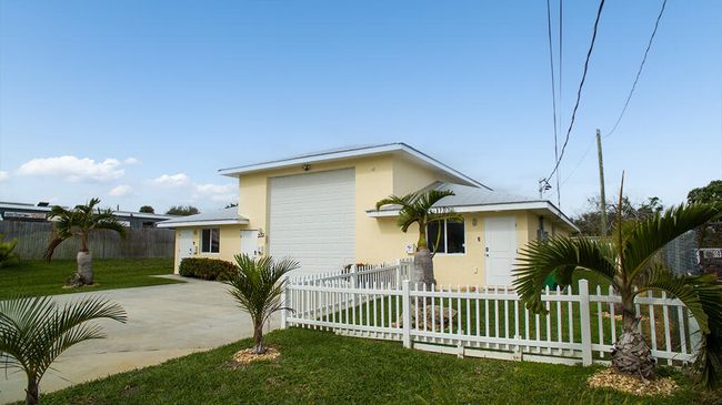 222 Rosa L Jones Dr, Home with 3 bedrooms, 4 bathrooms and null parking in Cocoa FL | Image 57