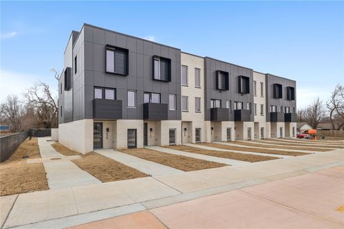 836 Se 8th St, Bentonville, AR, 72712-6410 | Card Image