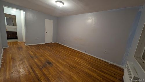 apt-427-7 Balint Dr, Yonkers, NY, 10710-3923 | Card Image