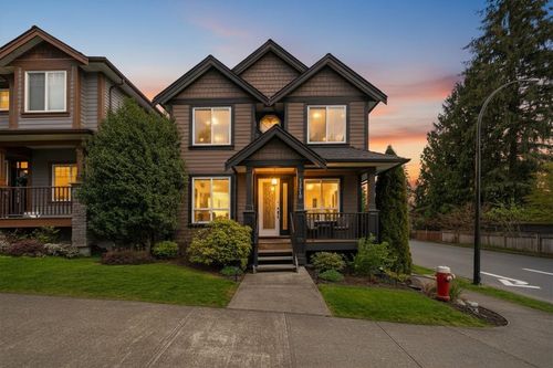 10310 240 St, Maple Ridge, BC, V2W0G4 | Card Image