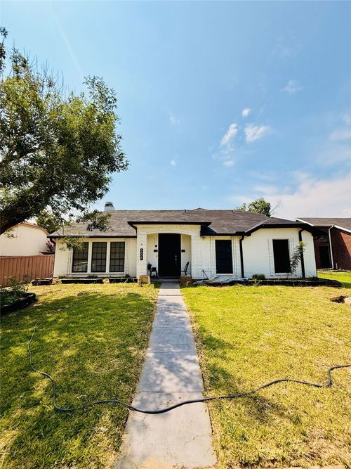 4653 Freeman Dr, The Colony, TX, 75056-3323 | Card Image