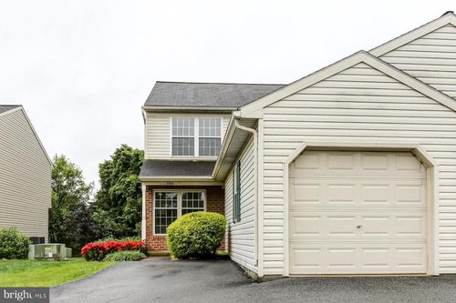 352 Deerfield Dr, Mount Joy, PA, 17552-1234 | Card Image