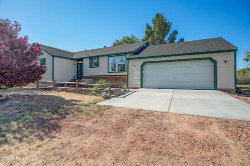 385 S Reed Rd, Chino Valley, AZ, 86323-6279 | Card Image