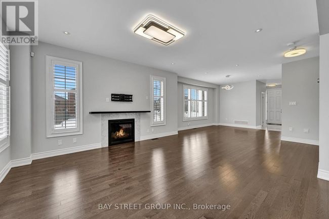 1275 Raspberry Terrace, House other with 4 bedrooms, 3 bathrooms and 4 parking in Milton (FO Ford) ON | Image 9